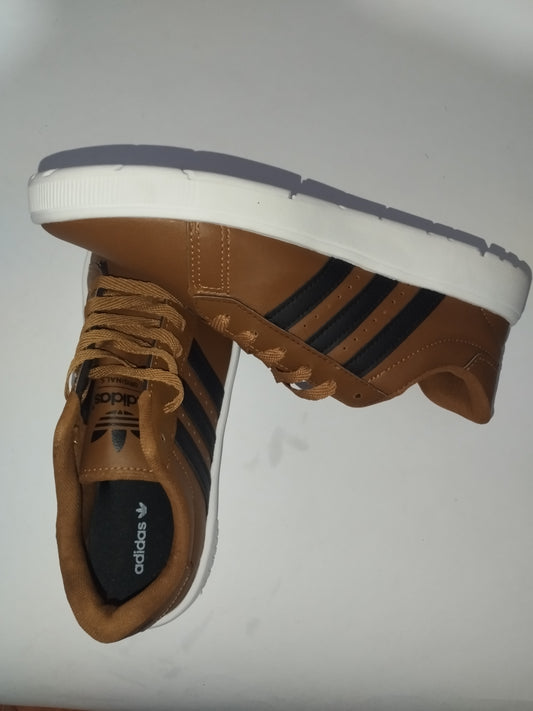 Tênis ADIDAS