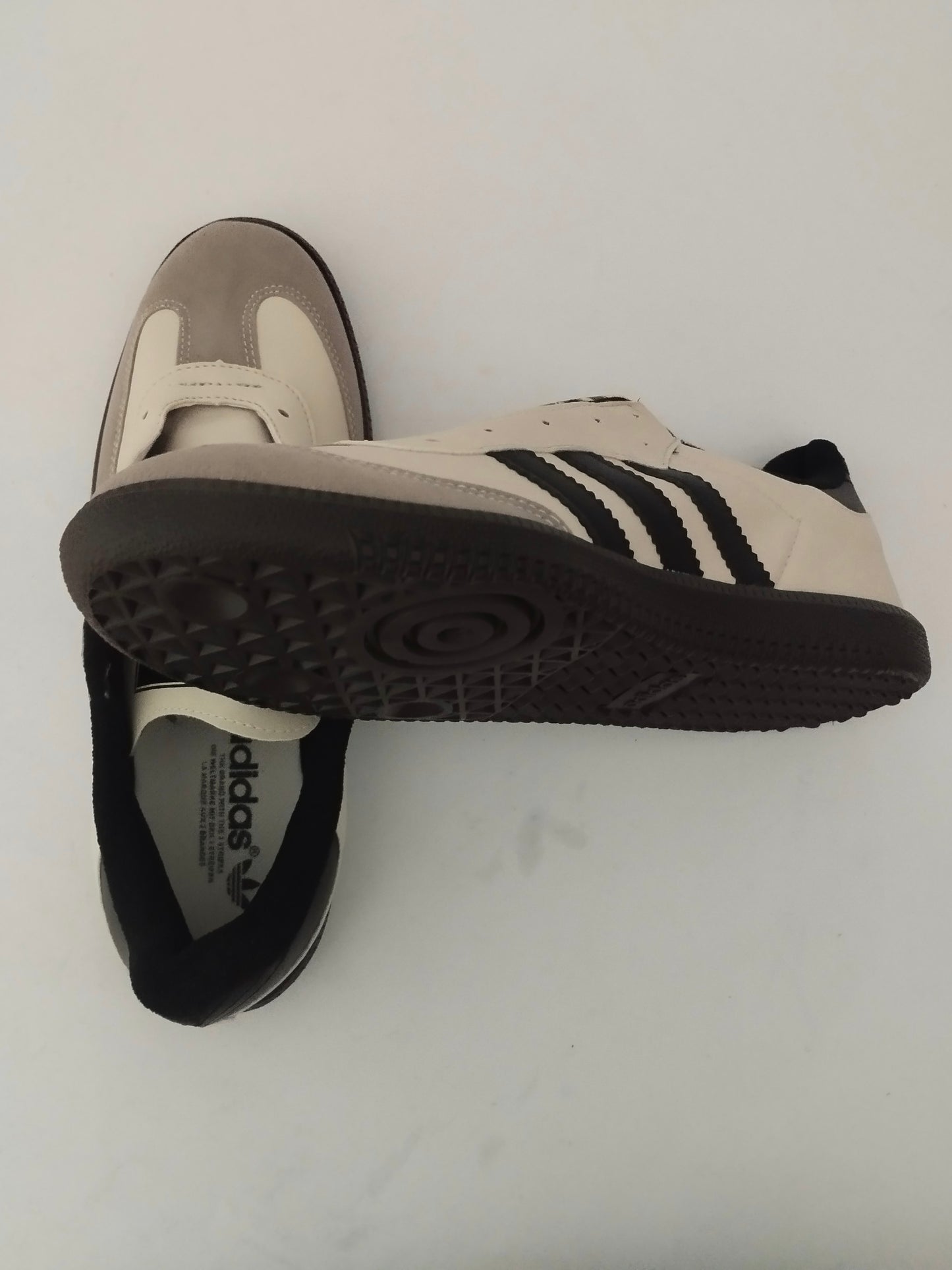 Tênis Adidas