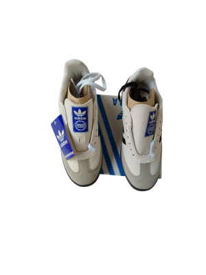 Tênis Adidas