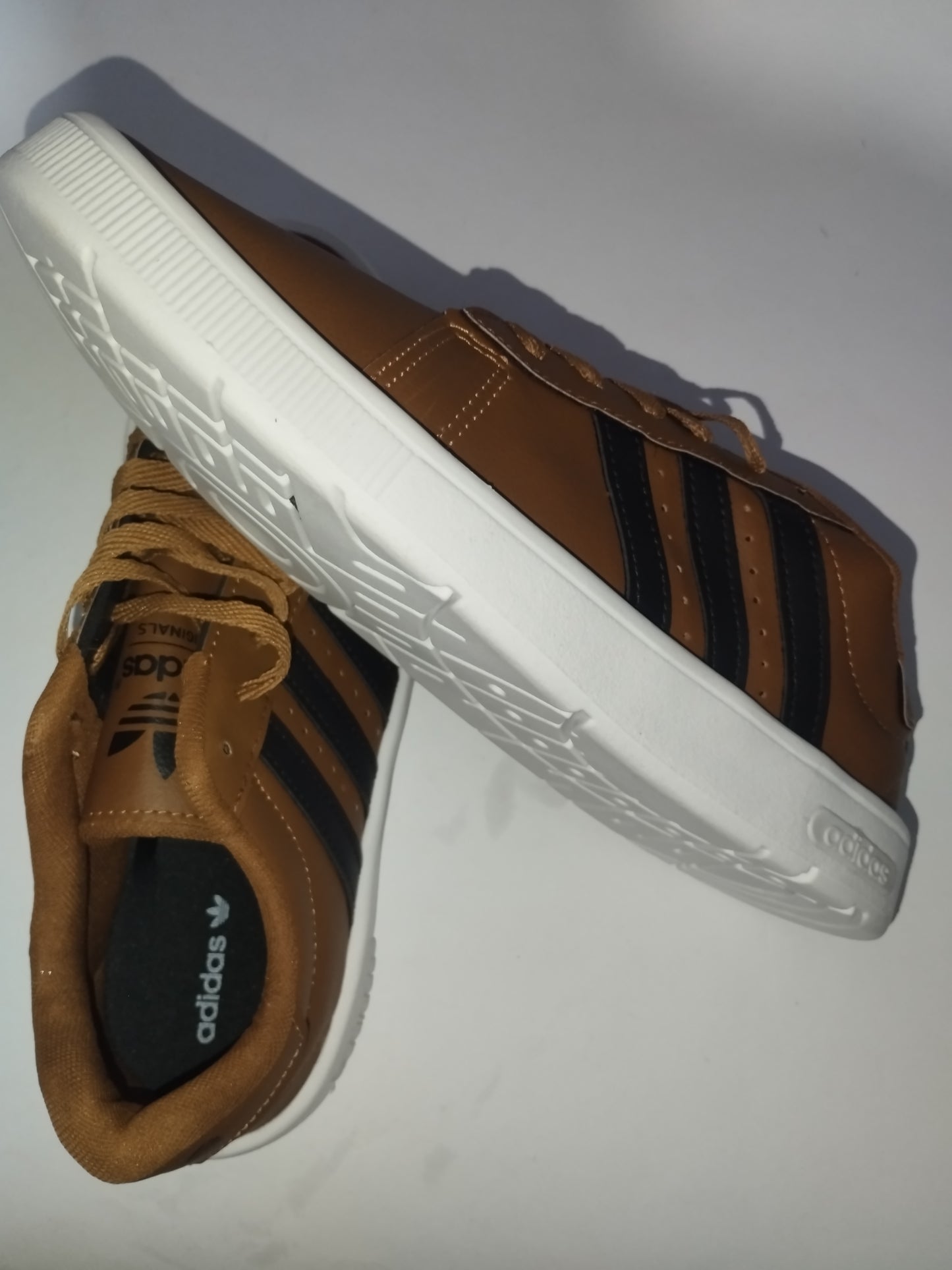 Tênis ADIDAS