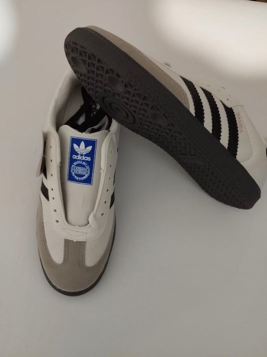 Tênis adidas samba