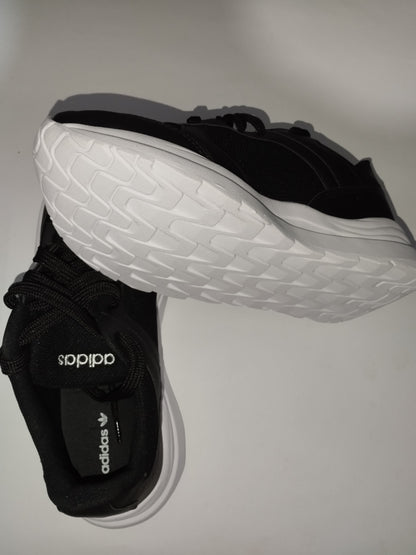 Tênis Adidas Casual – Leveza e Conforto em Cada Passo