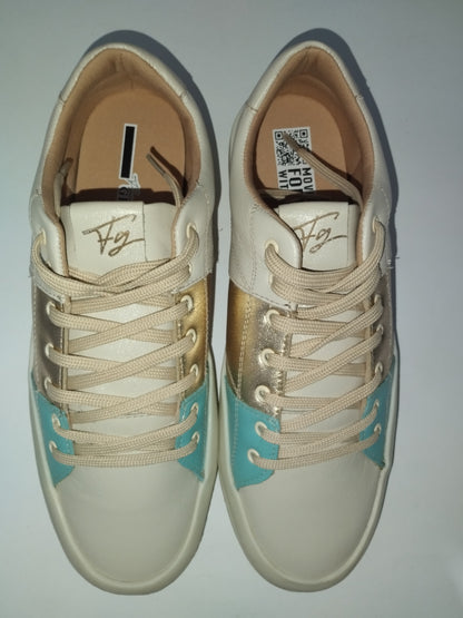 Sapatenis Feminino de couro casual