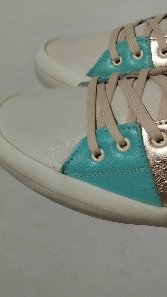 Sapatenis Feminino de couro casual